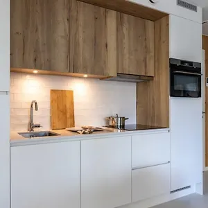 modern-2-bedroom-apartement-located-in-the-centre-of-ostend.ostend-hotel.net/